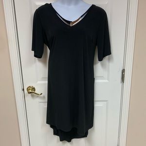🐳 NWT  Avenue black high-low dress with necklace